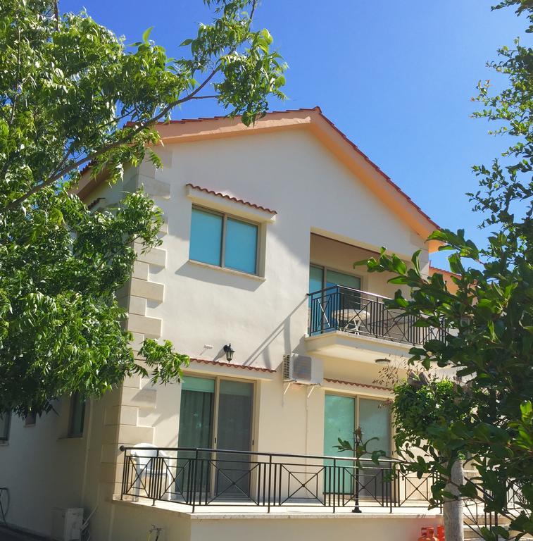 Himonas Apartments Pissouri Exterior photo