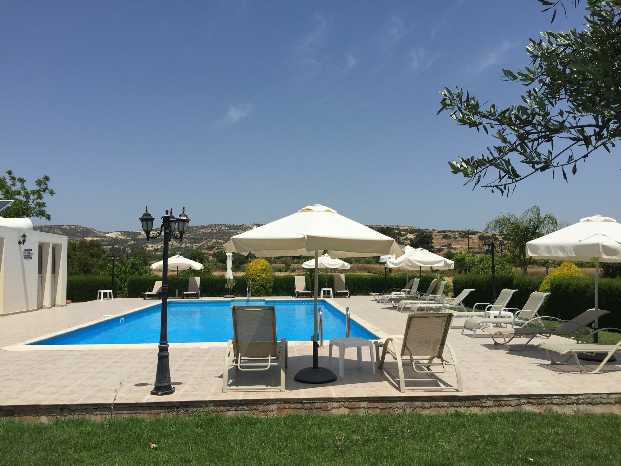 Himonas Apartments Pissouri Exterior photo