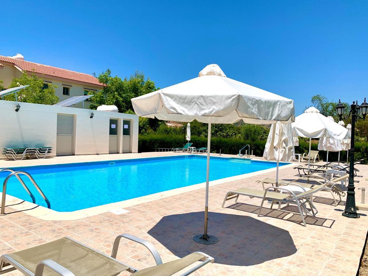 Himonas Apartments Pissouri Exterior photo